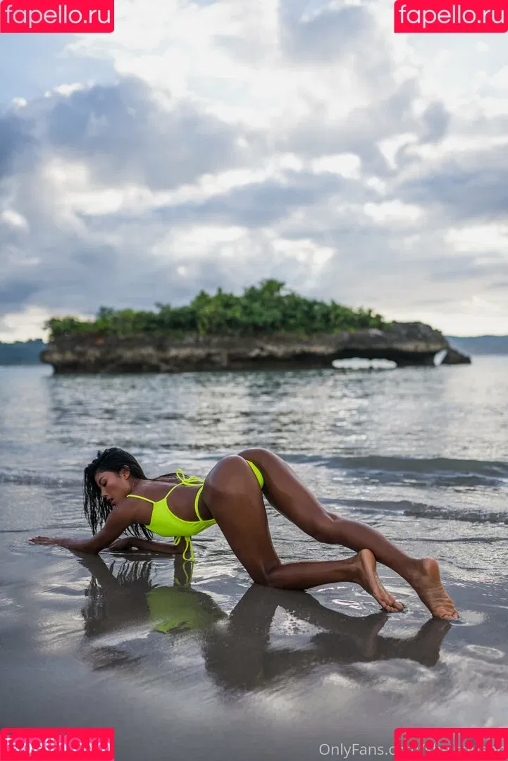 titasaharaofficial Onlyfans Photo Gallery 