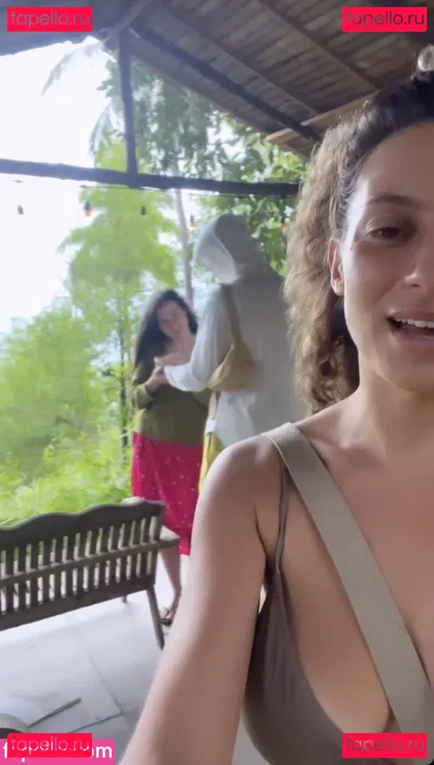 Ariel Kahana Onlyfans Photo Gallery 