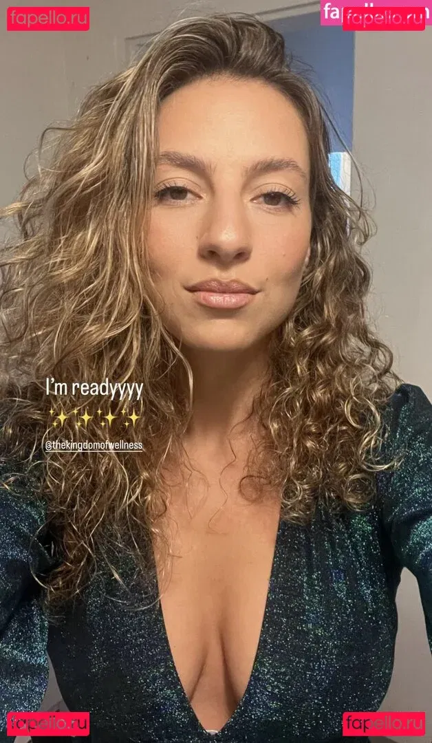 Ariel Kahana Onlyfans Photo Gallery 