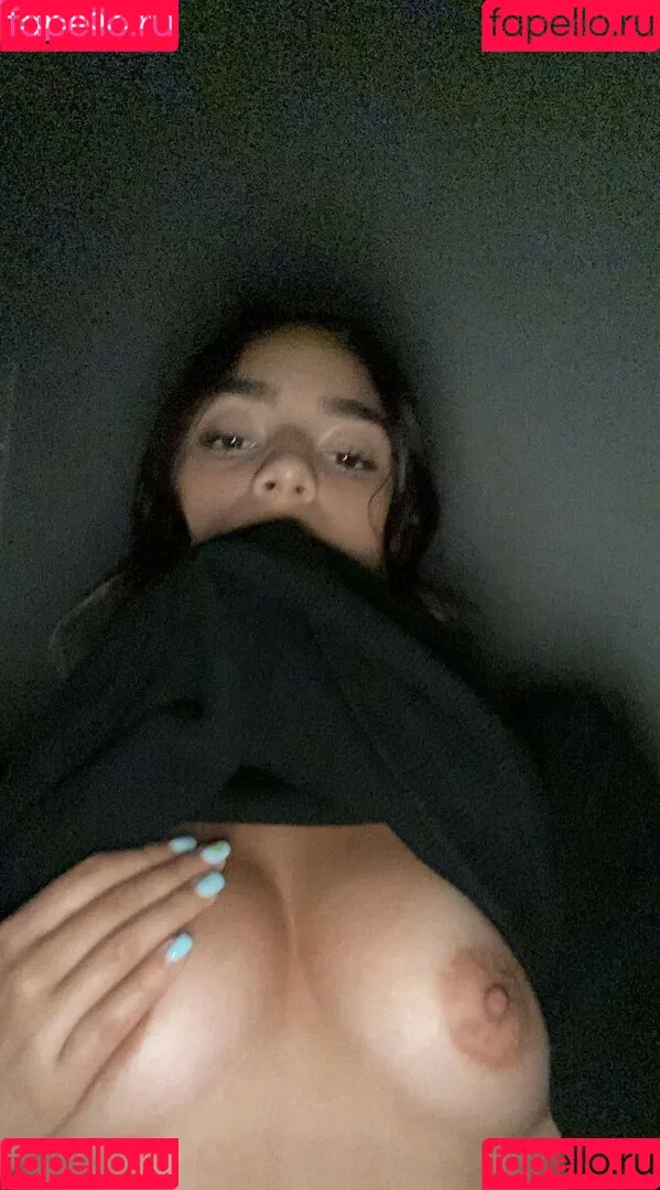 Pretty Boobs Onlyfans Photo Gallery 