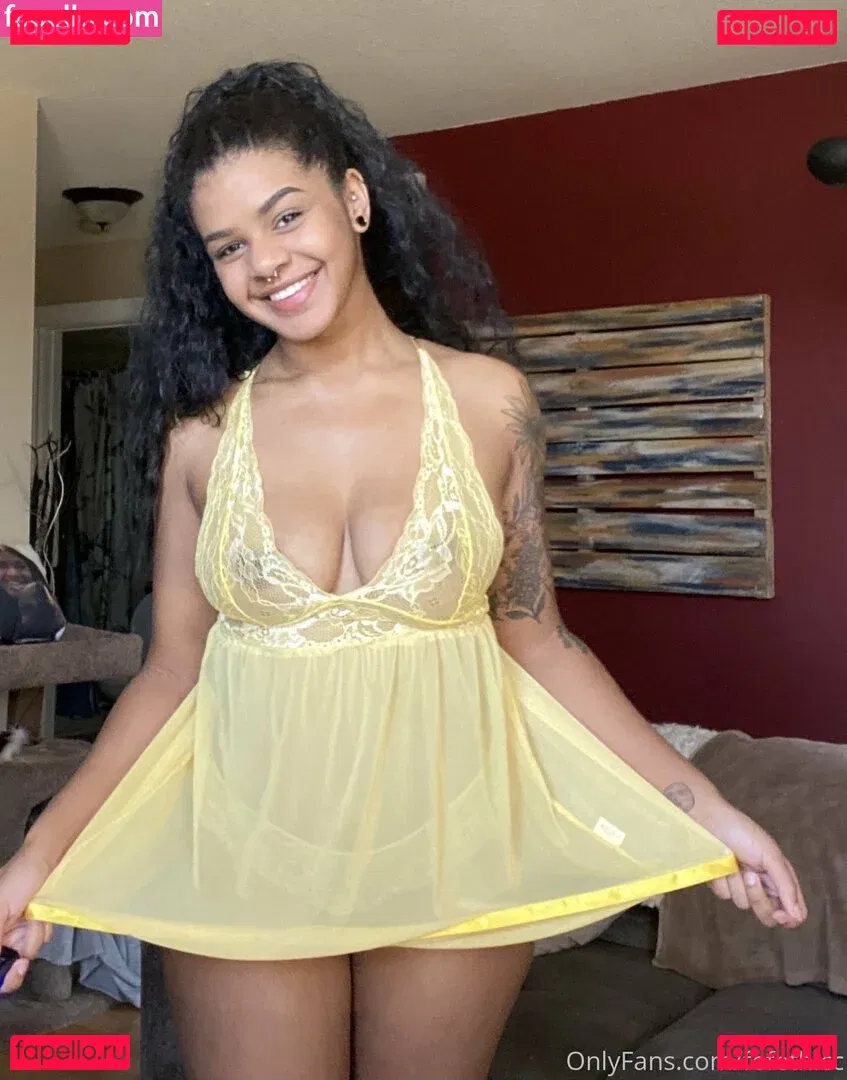 Nakedzena Onlyfans Photo Gallery 