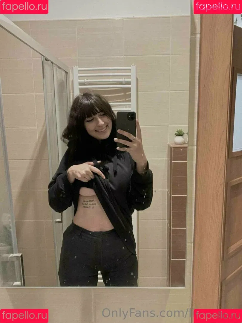 lilsaraah Onlyfans Photo Gallery 