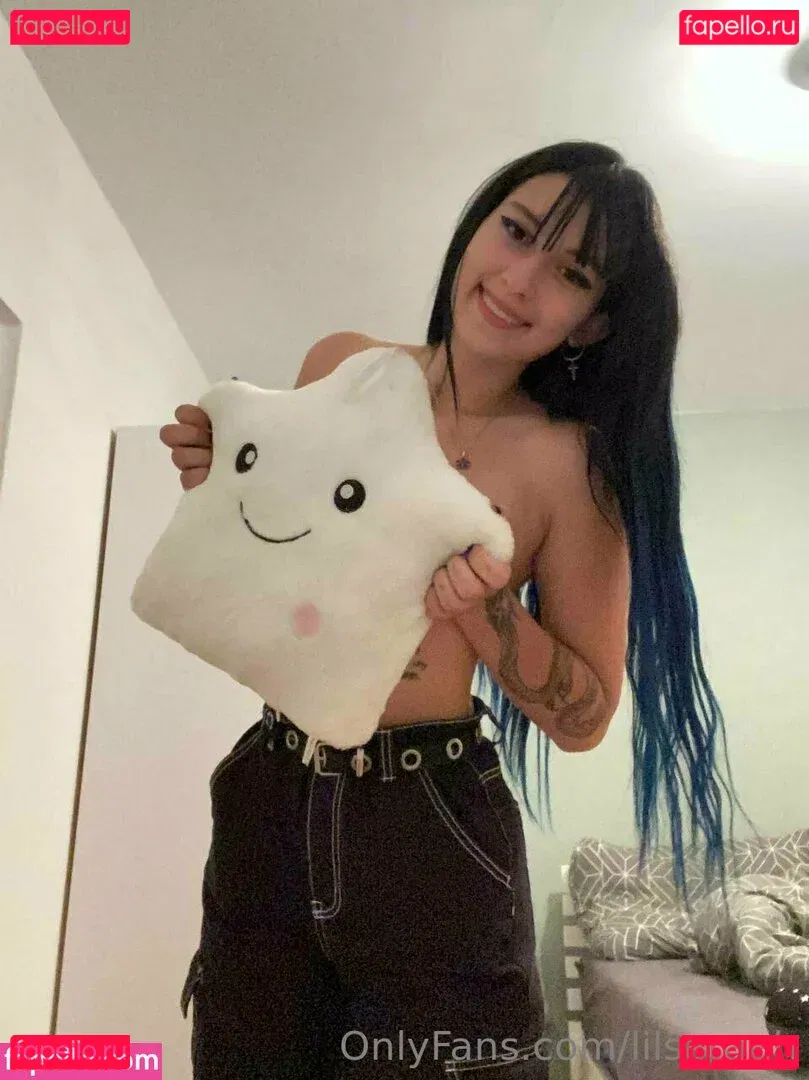 lilsaraah Onlyfans Photo Gallery 