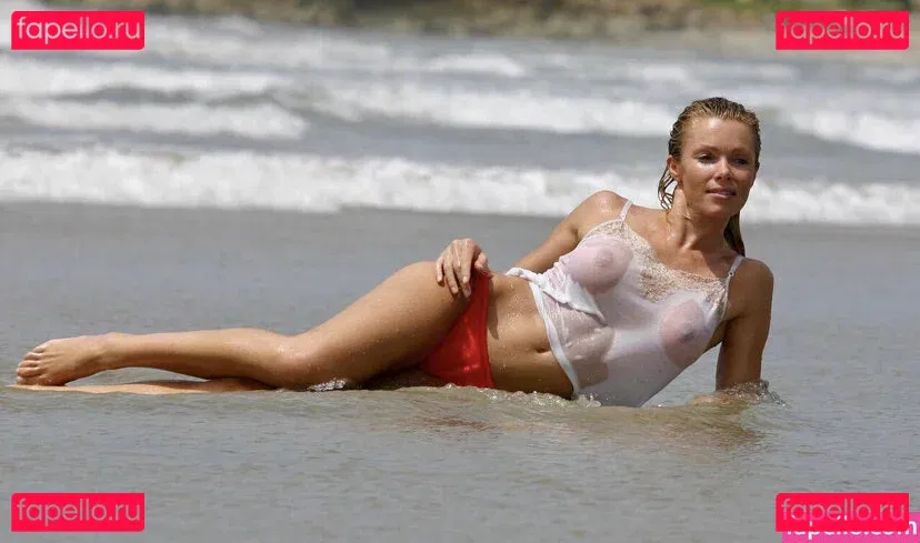 Nell McAndrew Onlyfans Photo Gallery 