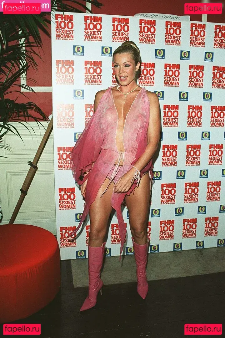 Nell McAndrew Onlyfans Photo Gallery 