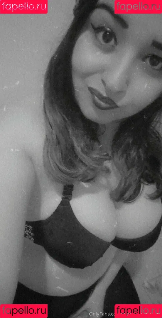 c.blkheart Onlyfans Photo Gallery 