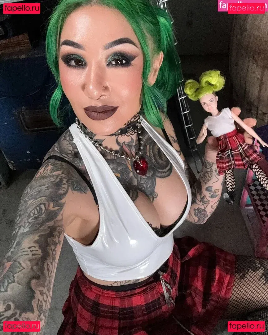 c.blkheart Onlyfans Photo Gallery 