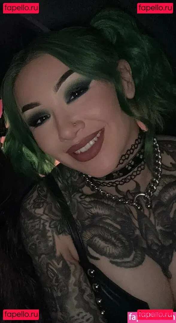 c.blkheart Onlyfans Photo Gallery 