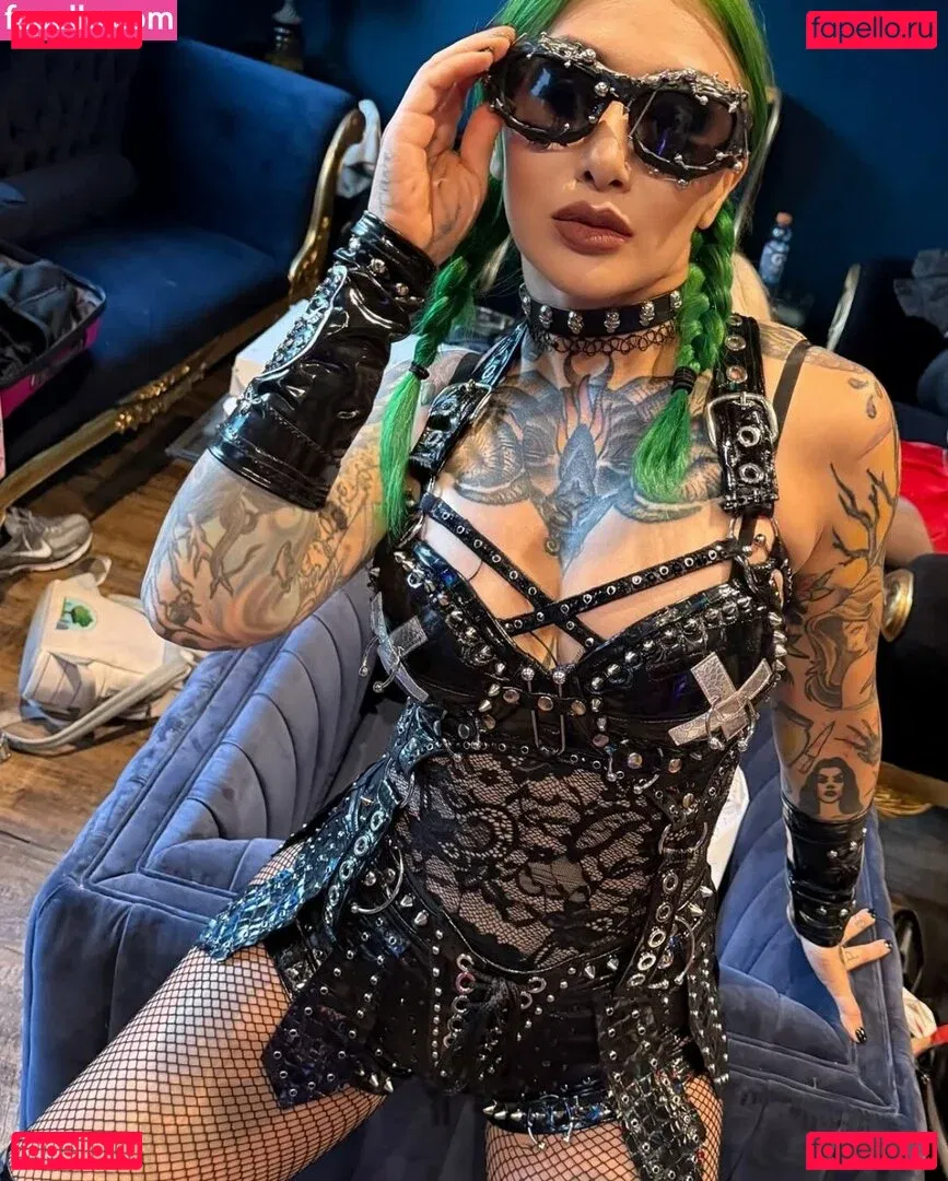 c.blkheart Onlyfans Photo Gallery 