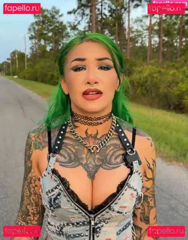 c.blkheart Onlyfans Photo Gallery 