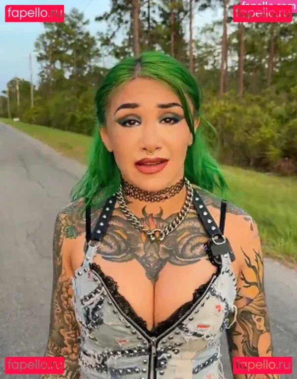 c.blkheart Onlyfans Photo Gallery 