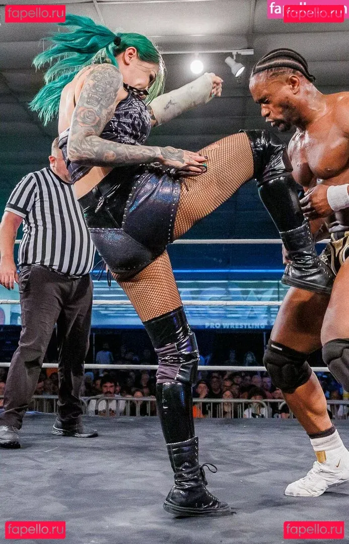 c.blkheart Onlyfans Photo Gallery 