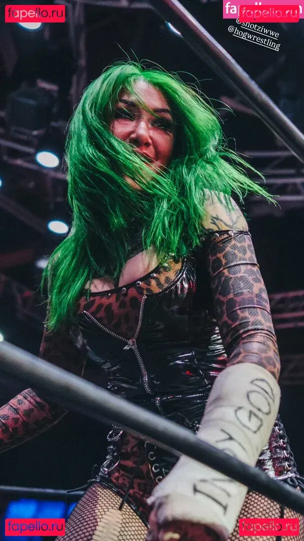 c.blkheart Onlyfans Photo Gallery 