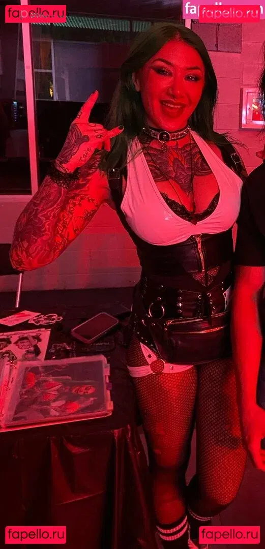 c.blkheart Onlyfans Photo Gallery 