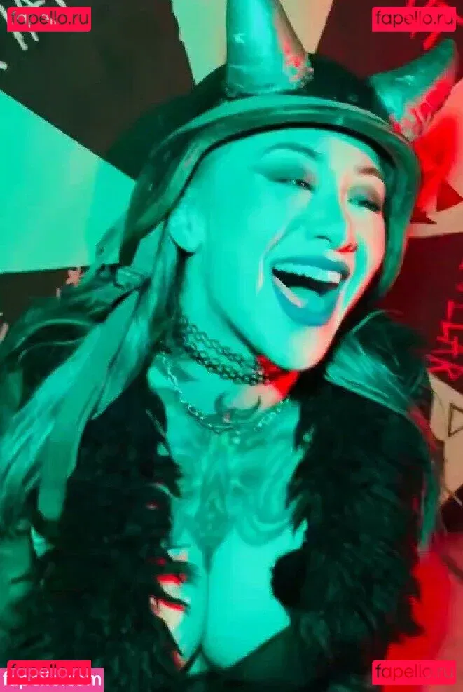 c.blkheart Onlyfans Photo Gallery 