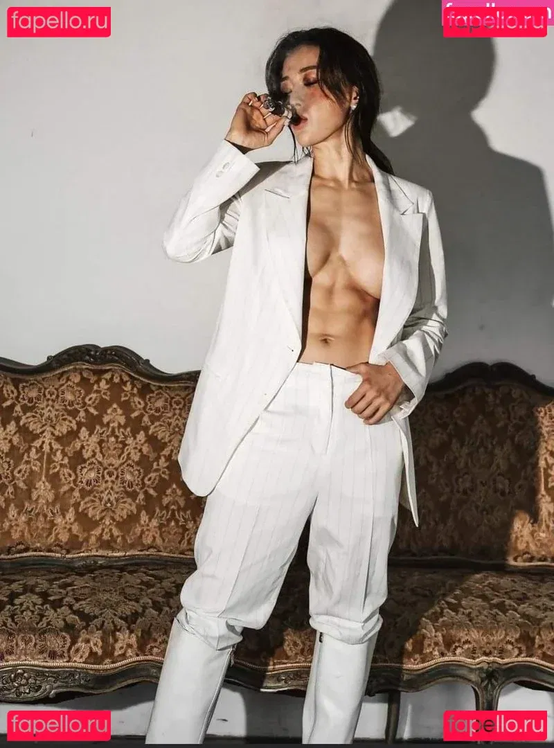 Yuna XS Onlyfans Photo Gallery 