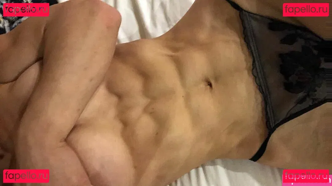 Yuna XS Onlyfans Photo Gallery 