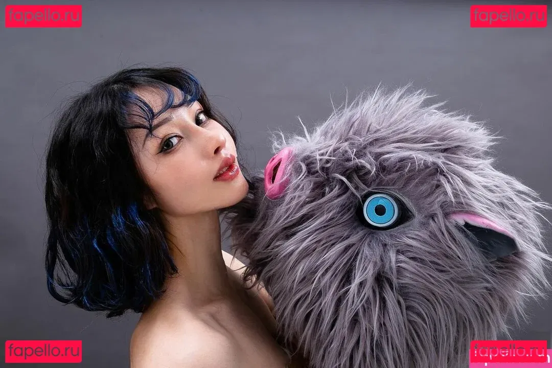 Yuna XS Onlyfans Photo Gallery 