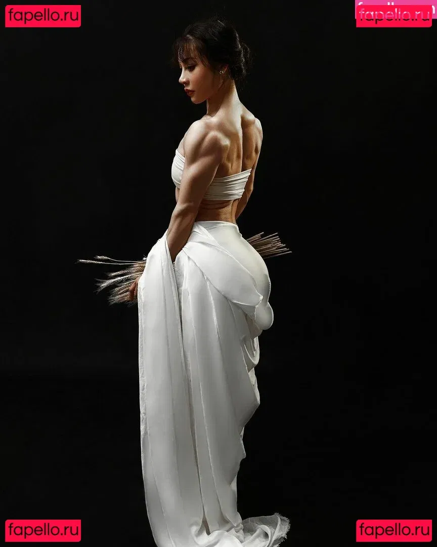 Yuna XS Onlyfans Photo Gallery 