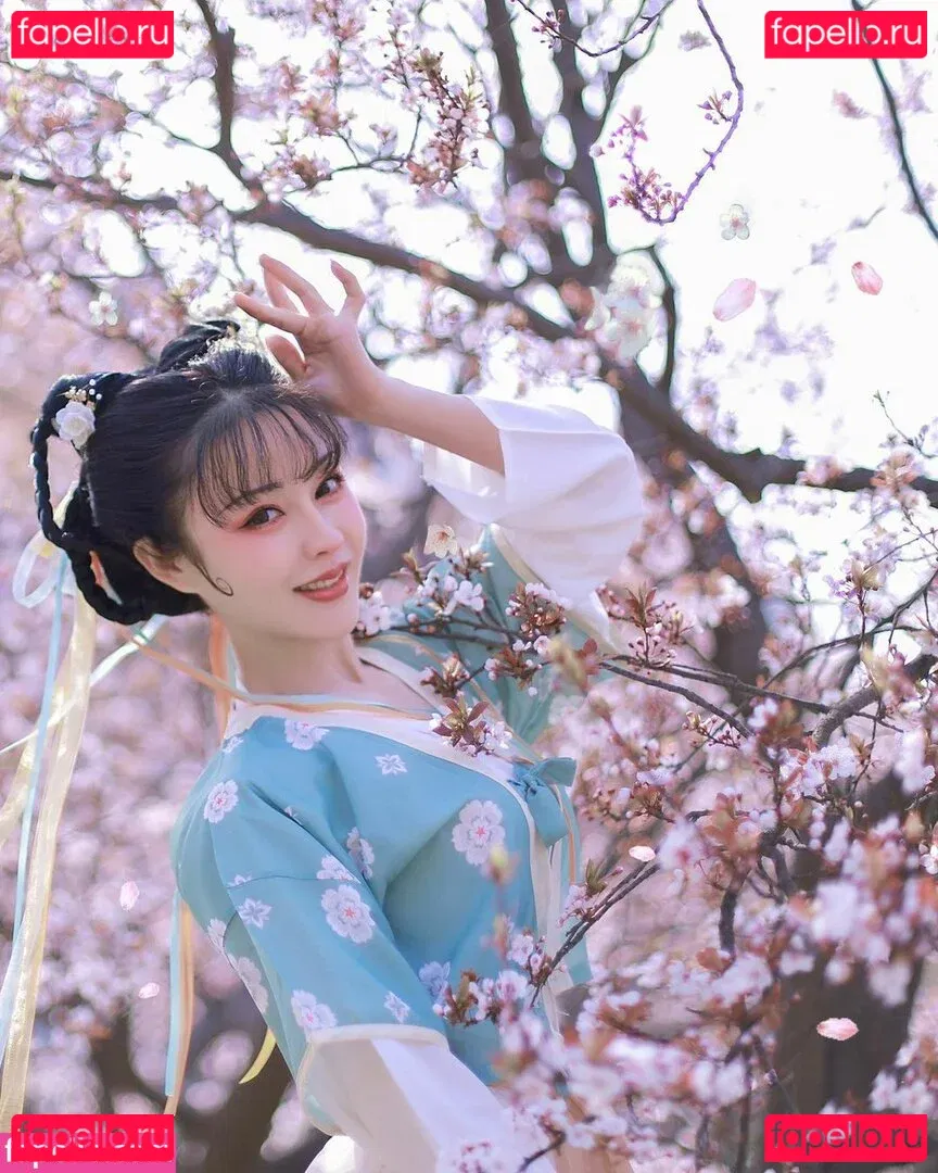 Yuna XS Onlyfans Photo Gallery 