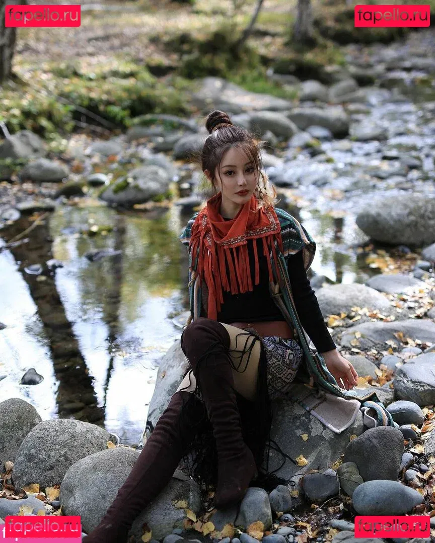 Yuna XS Onlyfans Photo Gallery 