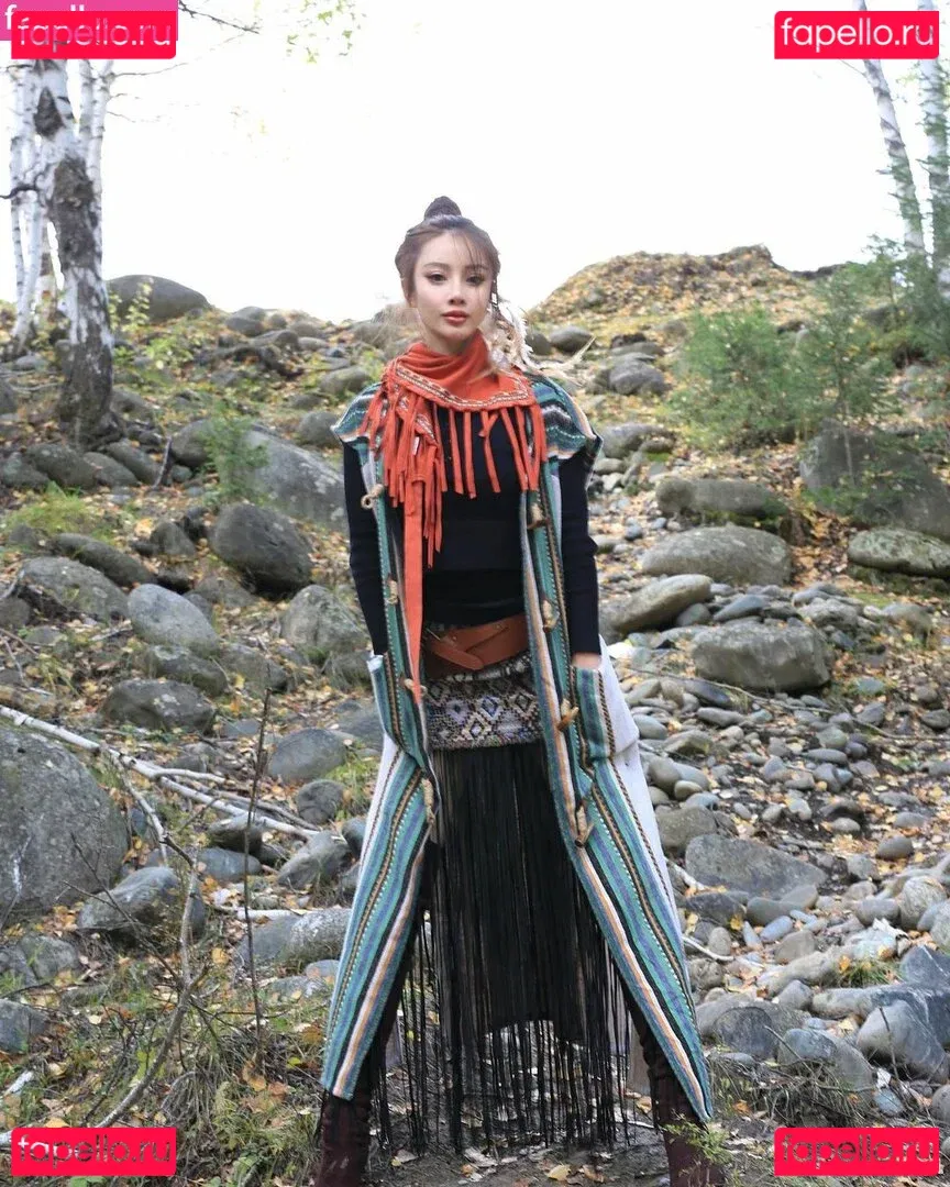 Yuna XS Onlyfans Photo Gallery 