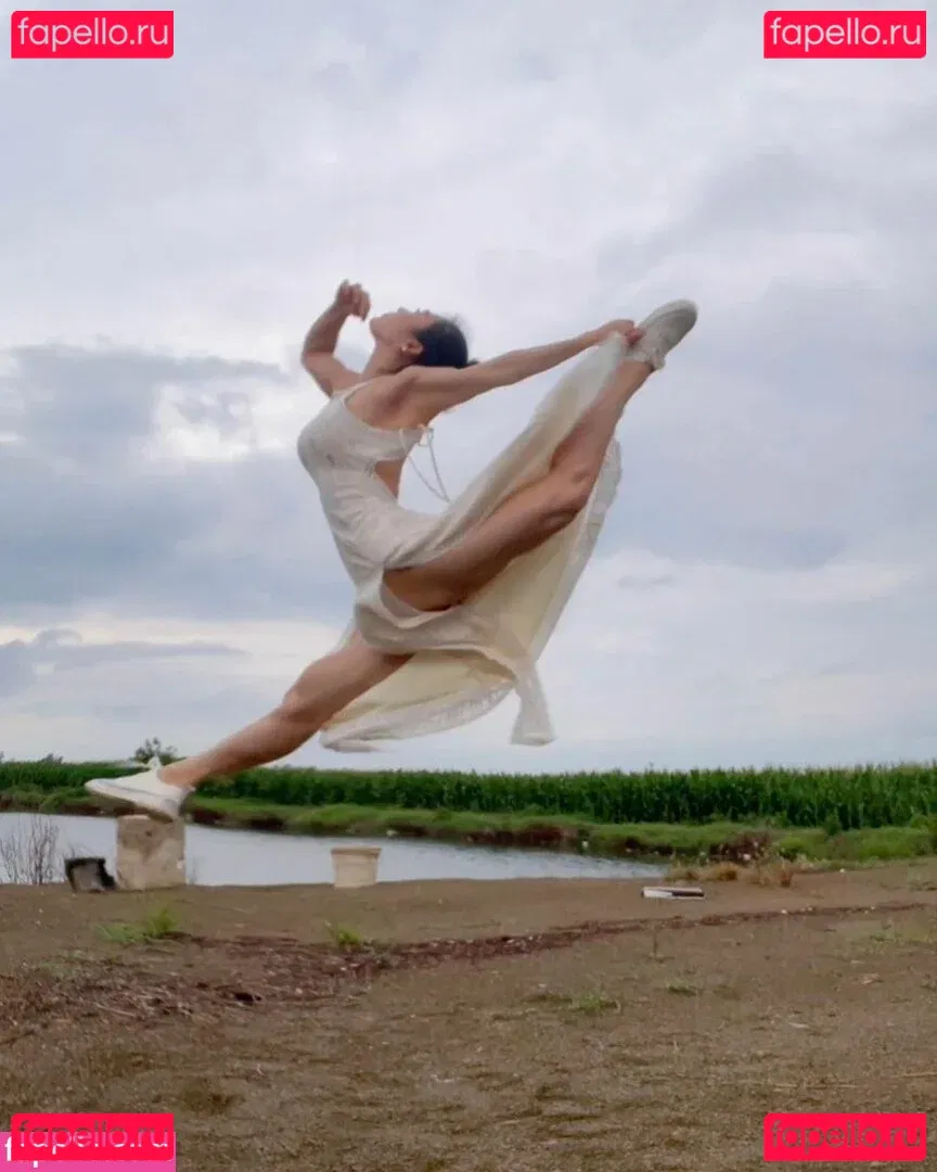 Yuna XS Onlyfans Photo Gallery 