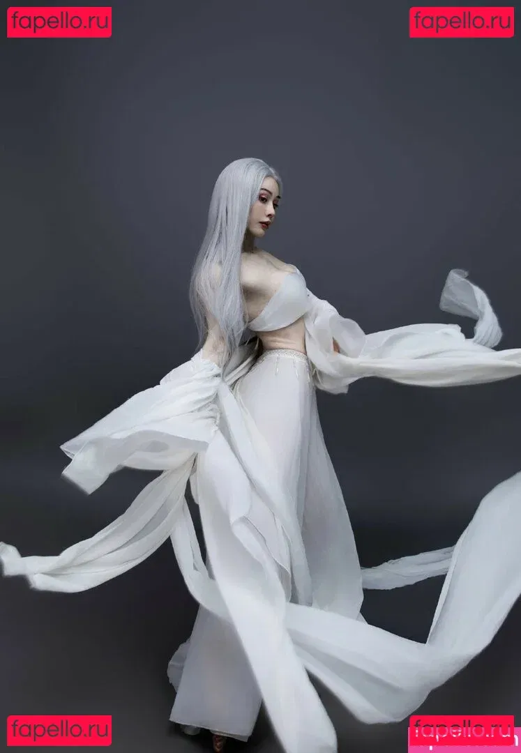 Yuna XS Onlyfans Photo Gallery 