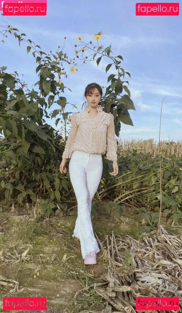 Yuna XS Onlyfans Photo Gallery 