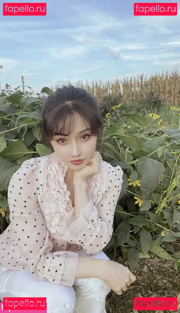 Yuna XS Onlyfans Photo Gallery 