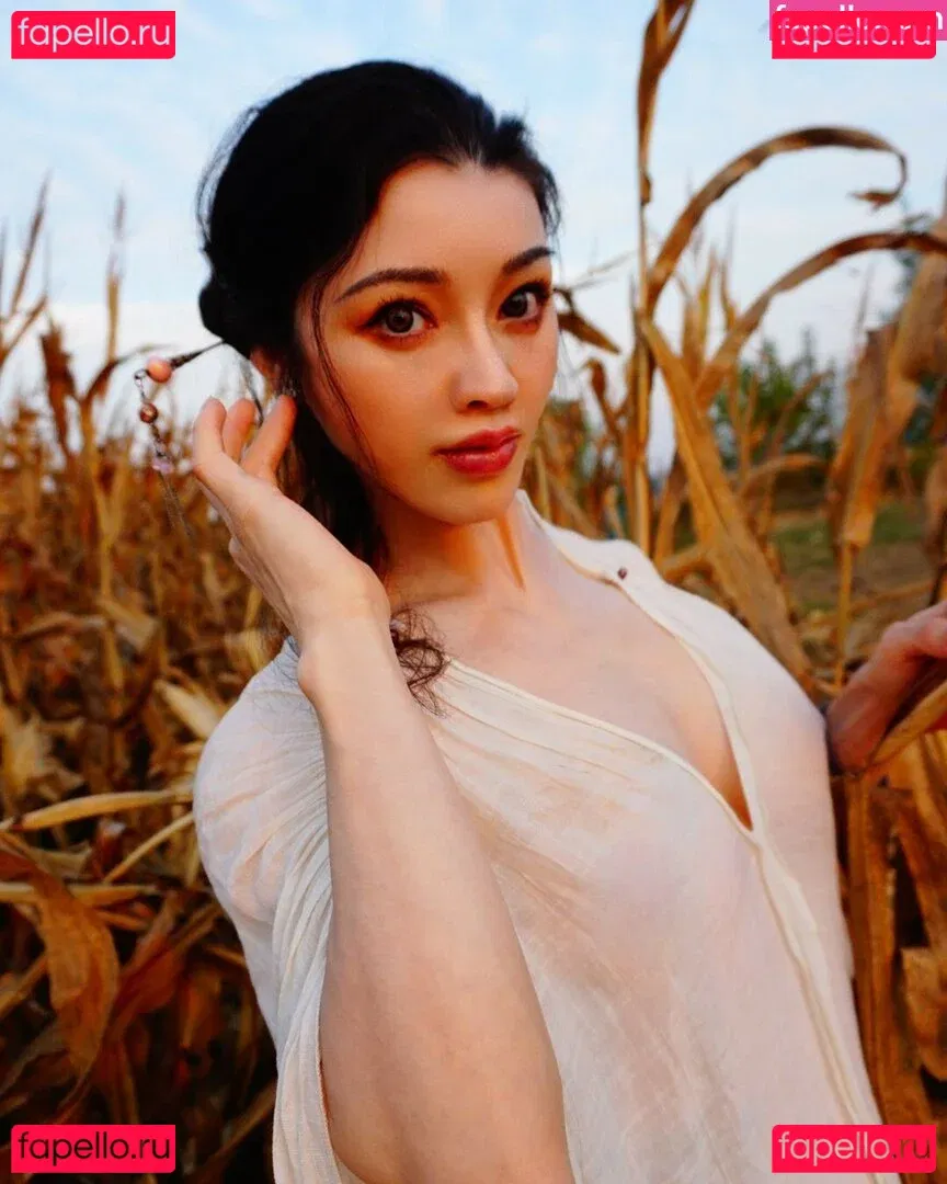 Yuna XS Onlyfans Photo Gallery 