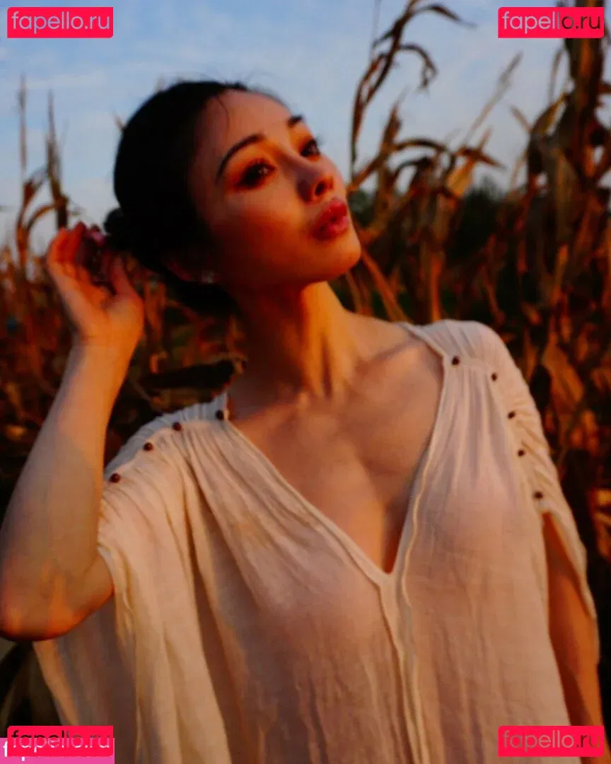 Yuna XS Onlyfans Photo Gallery 