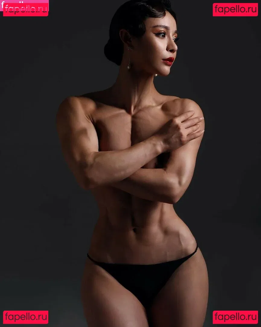 Yuna XS Onlyfans Photo Gallery 