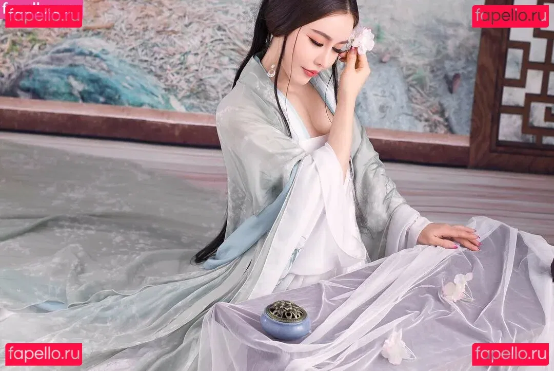 Yuna XS Onlyfans Photo Gallery 