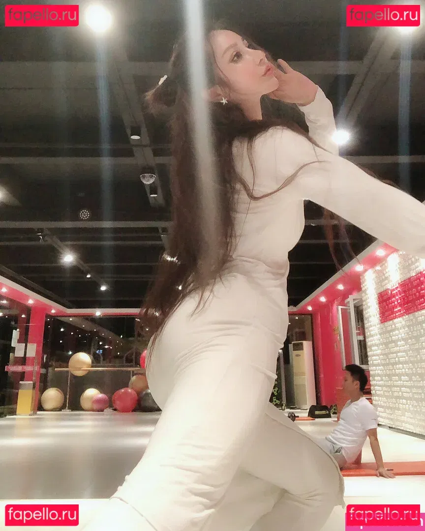 Yuna XS Onlyfans Photo Gallery 