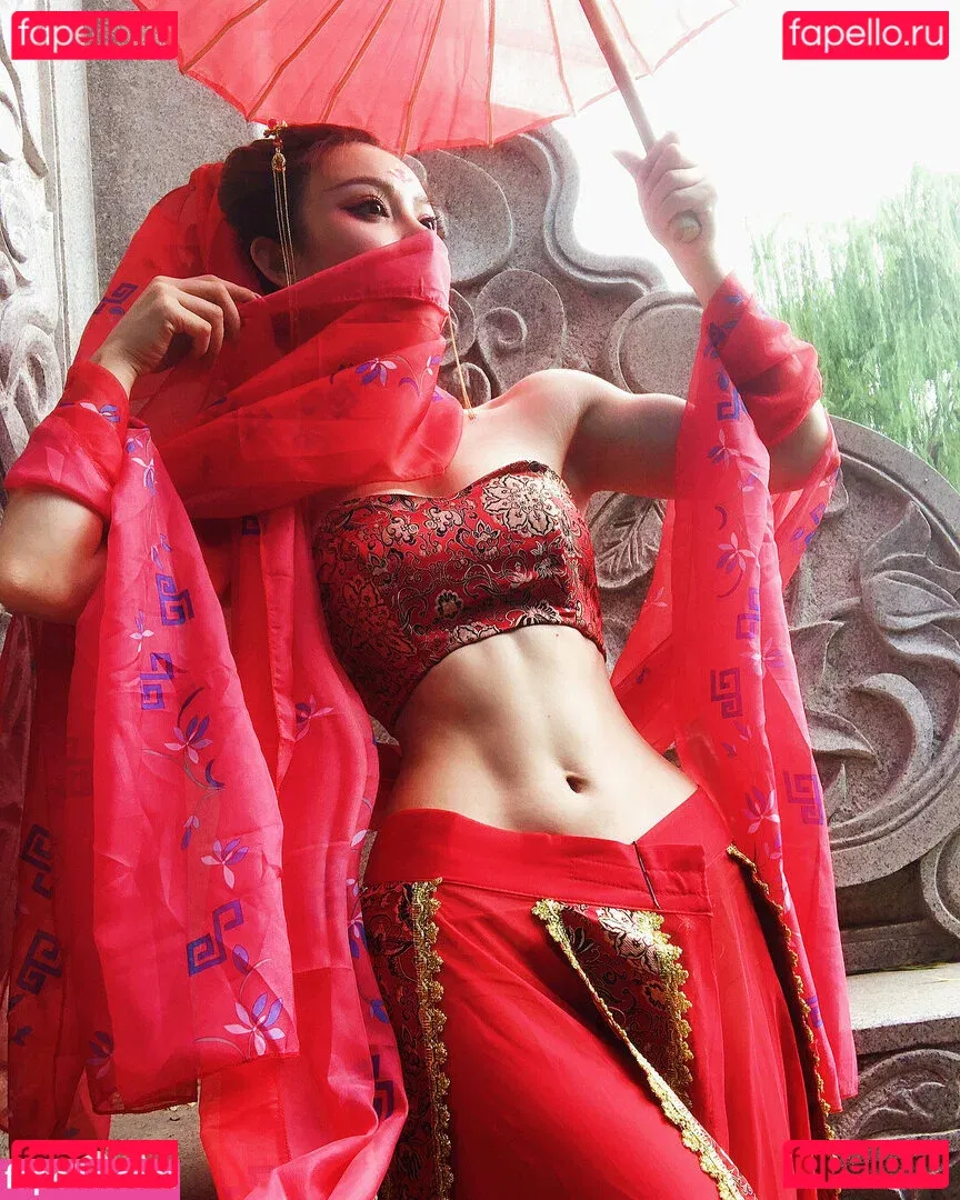 Yuna XS Onlyfans Photo Gallery 