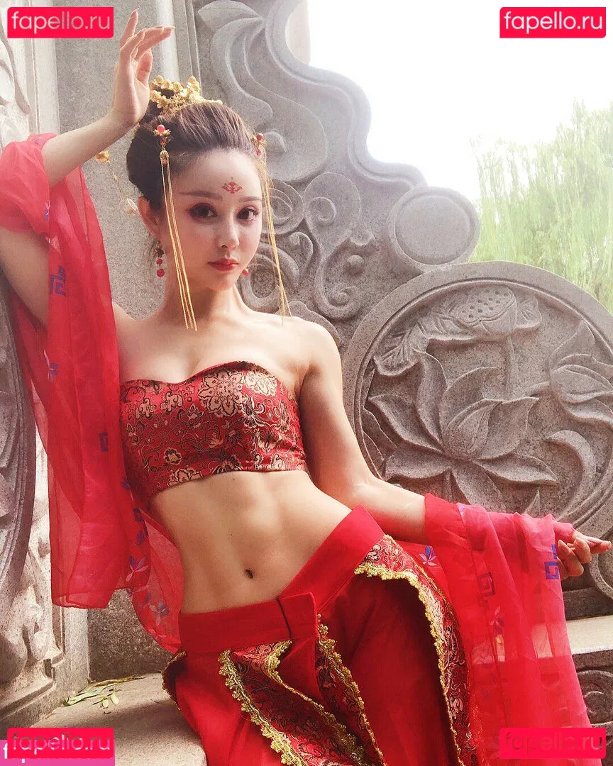 Yuna XS Onlyfans Photo Gallery 