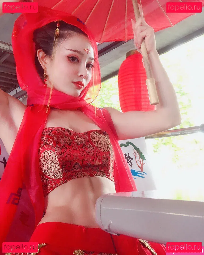 Yuna XS Onlyfans Photo Gallery 