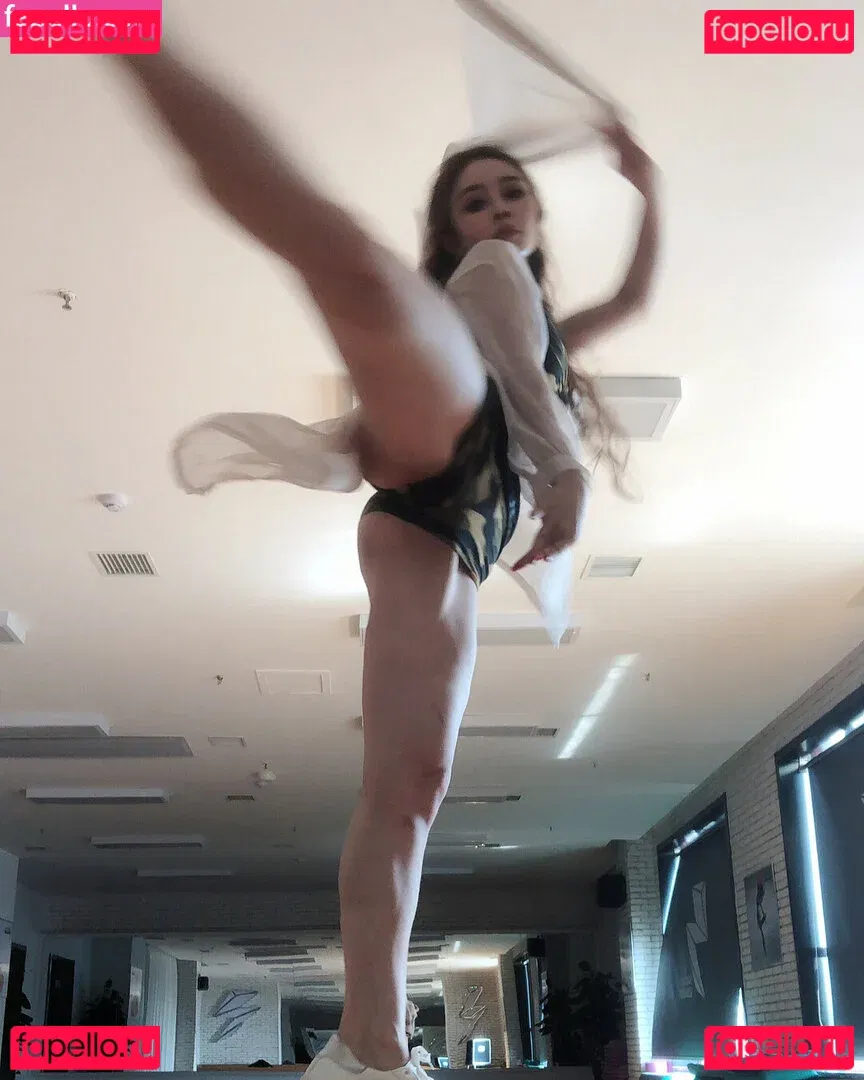 Yuna XS Onlyfans Photo Gallery 