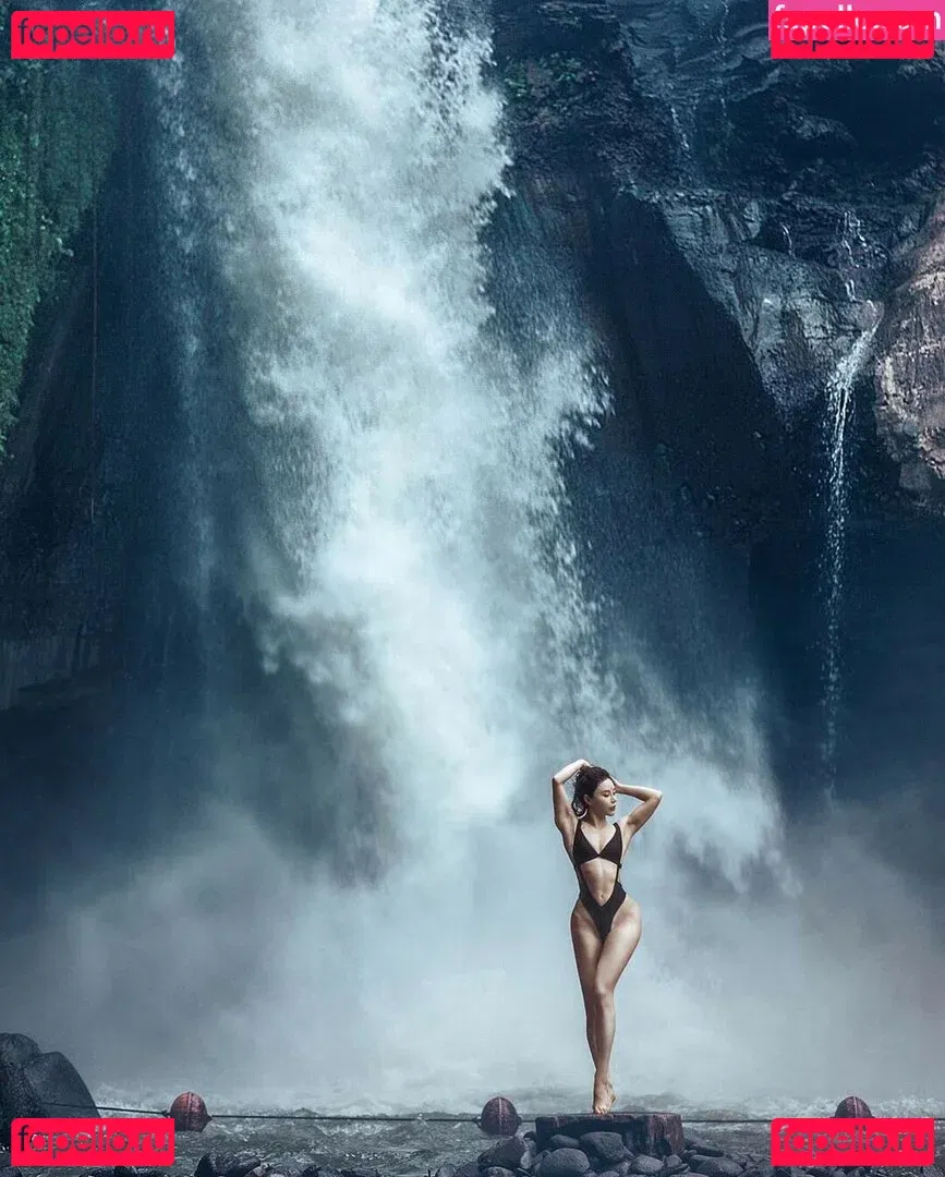 Yuna XS Onlyfans Photo Gallery 