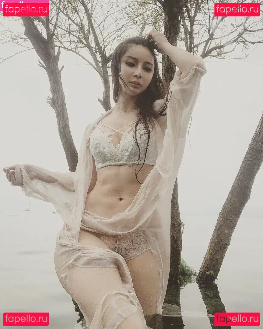 Yuna XS Onlyfans Photo Gallery 