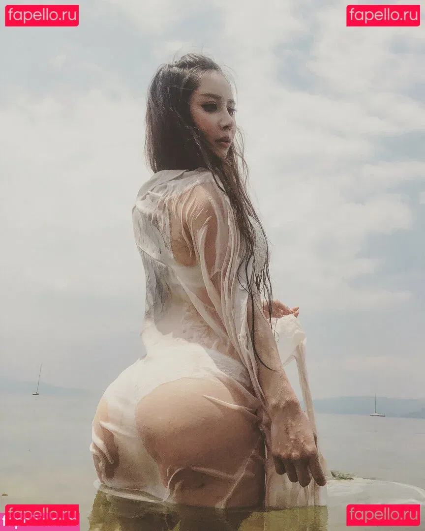 Yuna XS Onlyfans Photo Gallery 