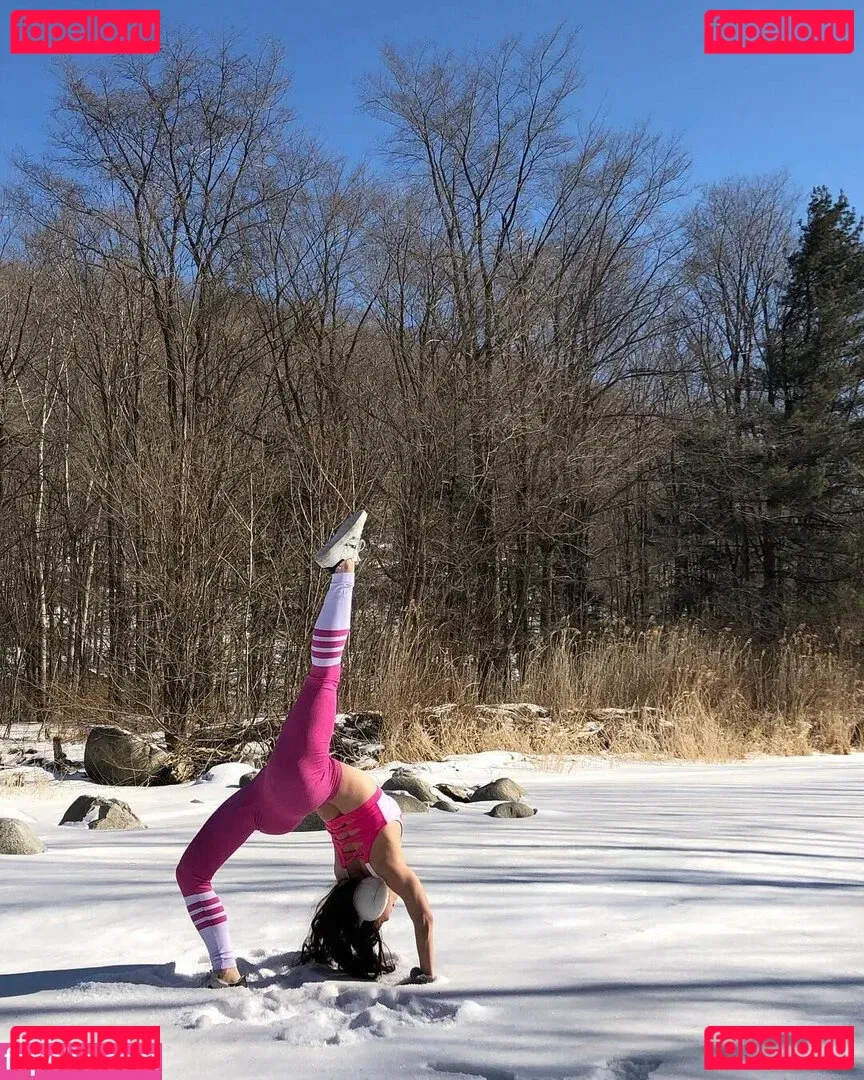 Yuna XS Onlyfans Photo Gallery 