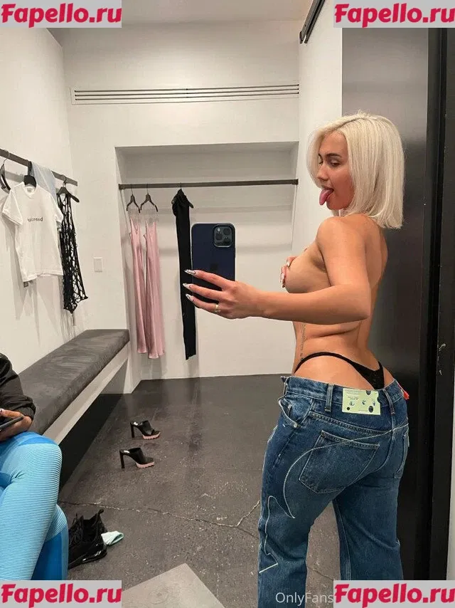 Madisun Sky Onlyfans Photo Gallery 