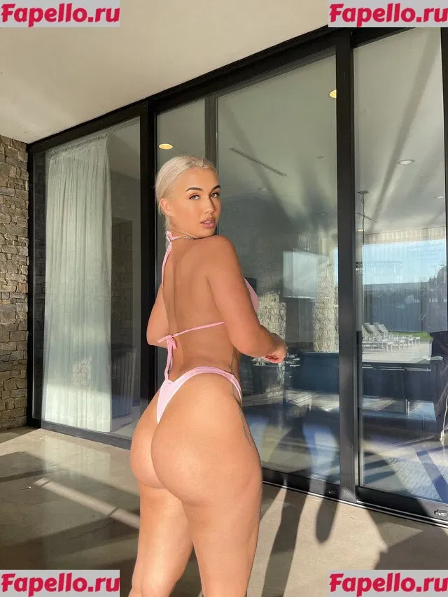 Madisun Sky Onlyfans Photo Gallery 