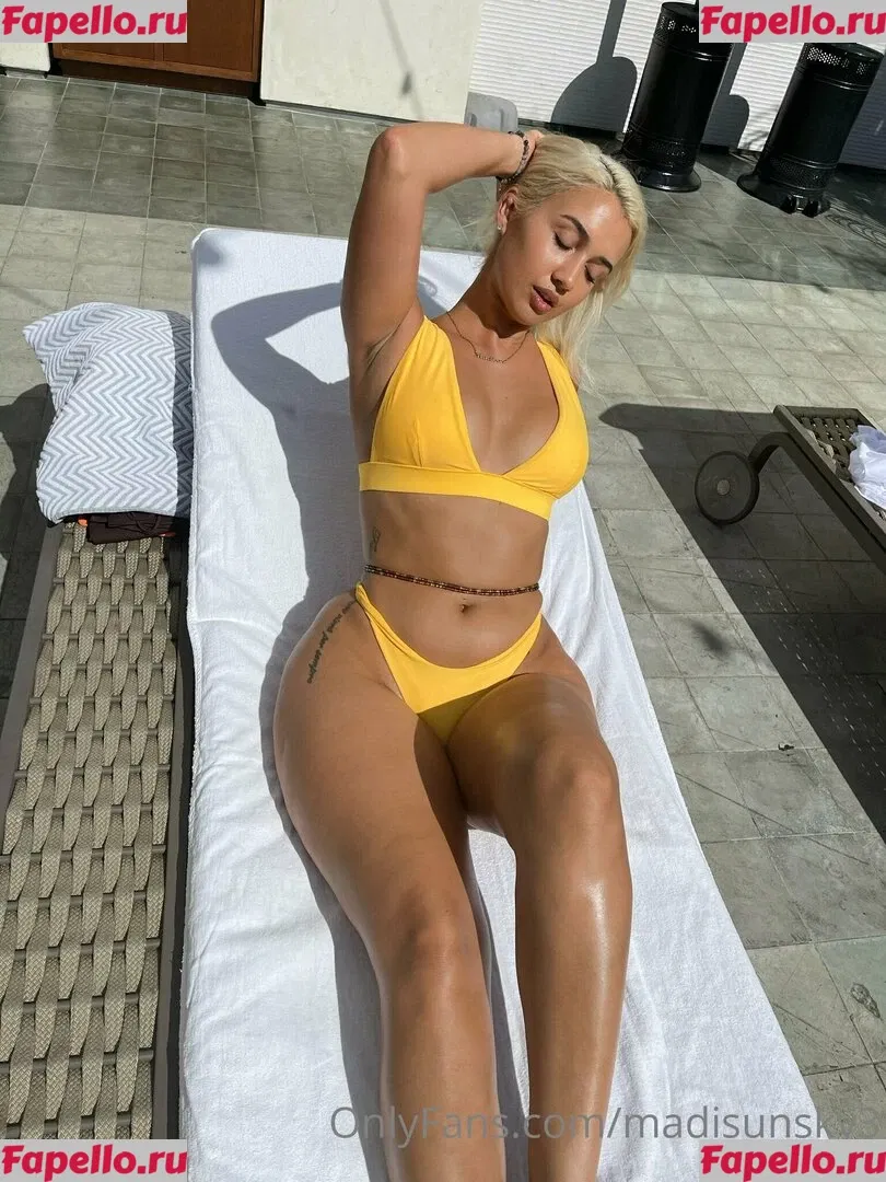 Madisun Sky Onlyfans Photo Gallery 
