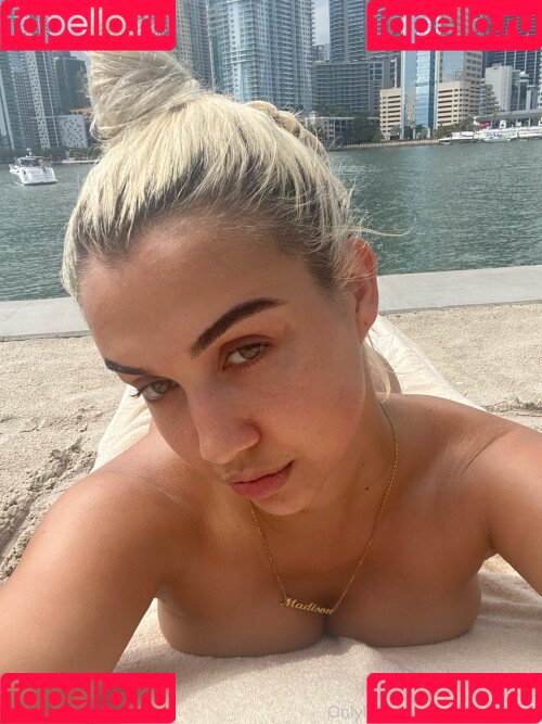 Madisun Sky Onlyfans Photo Gallery 