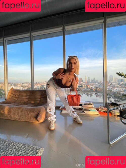 Madisun Sky Onlyfans Photo Gallery 