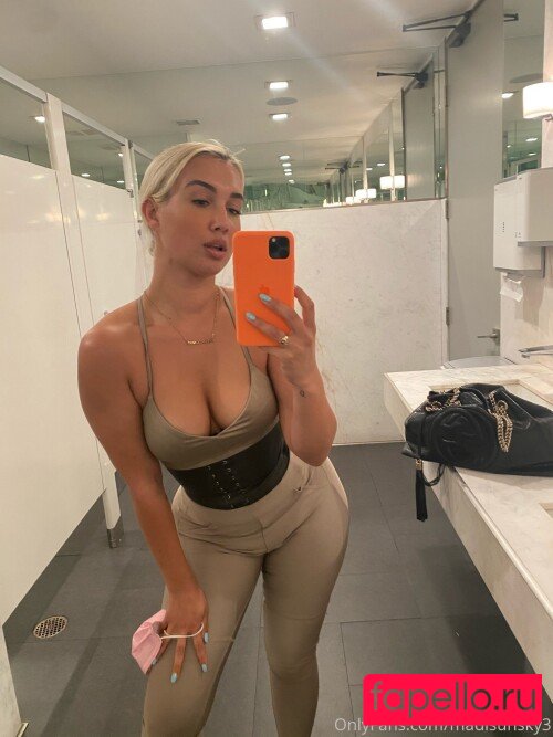 Madisun Sky Nude Onlyfans Photo 35