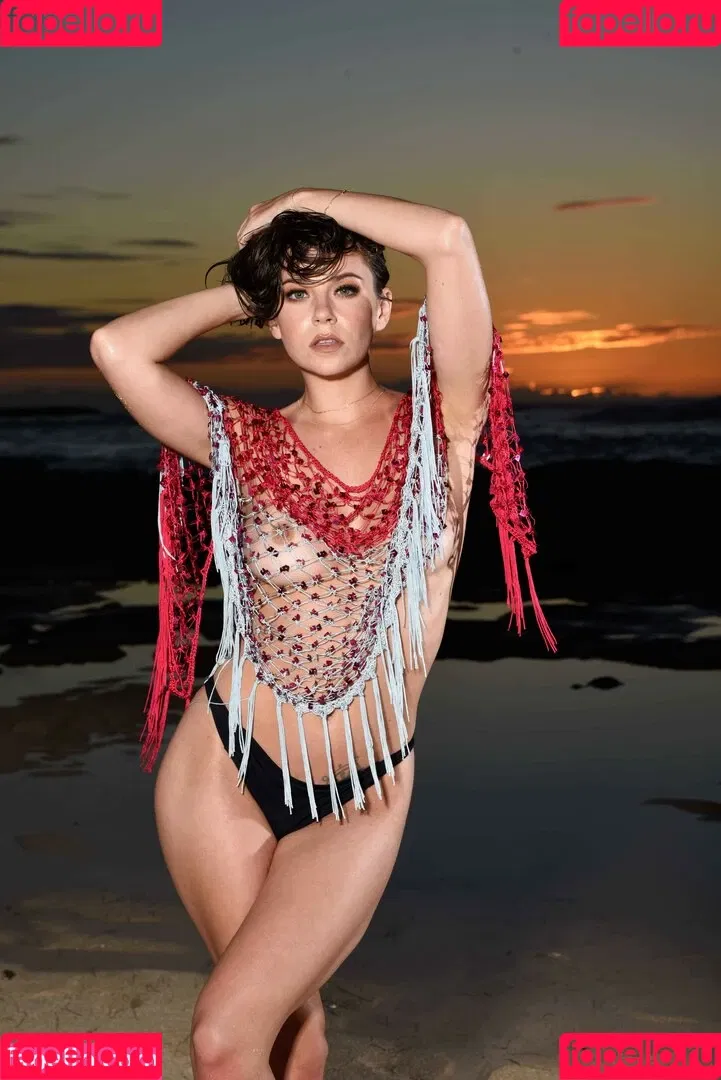 Stephanie Manescu Onlyfans Photo Gallery 